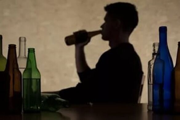 Vyras vartoja alkoholį
